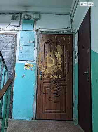 Продаж Квартира 1-кімнатна, 1/5 поверх на Черных Запорожцев ул., 8Б Киев