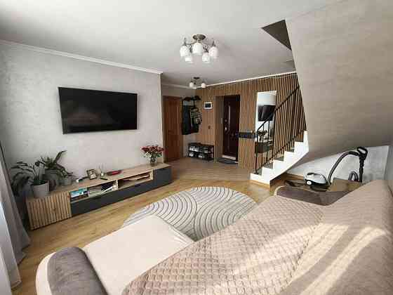 Продаж Квартира 3-кімнатна, 8/8 поверх на Крайня Krykhivtsi