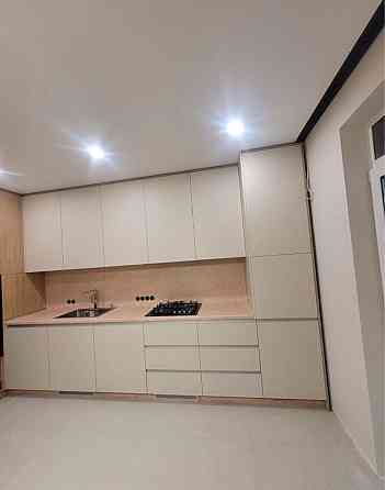 Продаж Квартира 3-кімнатна, 1/10 поверх на Виноградна Krykhivtsi