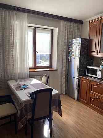 Оренда Квартира 1-кімнатна, 5/27 поверх на вул. Анни Ахматової, 13 Киев