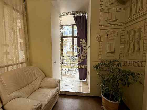 Продаж Квартира 3-кімнатна, 4/4 поверх на Саксаганского ул., 30 Київ