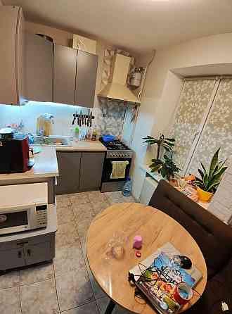 Оренда Квартира 3-кімнатна, 4/9 поверх на ул. Евгения Коновальца, 15 Киев