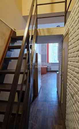 Продаж Квартира 4-кімнатна, 1/9 поверх на вул. Гвардійців Широнінців Харків