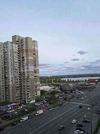 Продаж Квартира 3-кімнатна, 22/25 поверх на улица Ревуцкого, д.40 Kiev