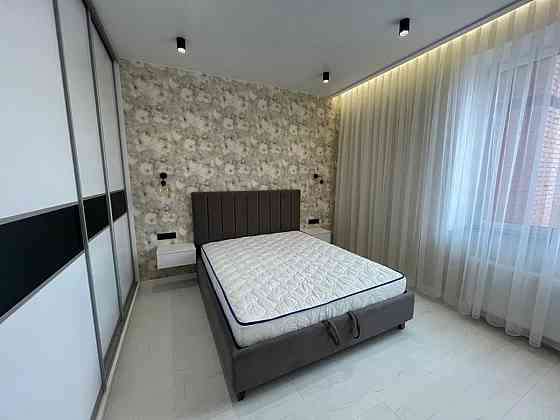 Продаж Квартира 3-кімнатна, 9/10 поверх на Аржанова ул., 1 Dnipro