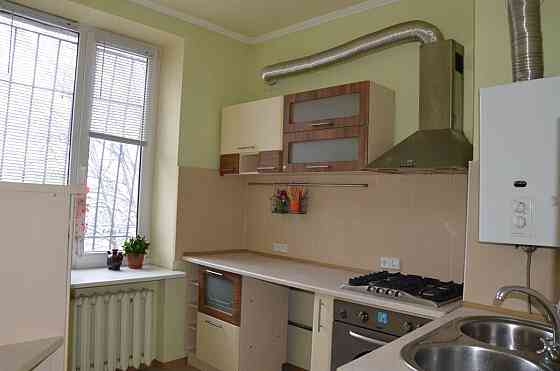 Продаж Квартира 3-кімнатна, 4/4 поверх на Рабочая ул., 172 Днепр