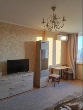 For rent 1-room Apartment 5 sq.m вул. Максимовича 3 Kiev