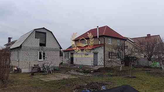 Продаж Будинок 3-кімнатний на Парковая ул., 3 