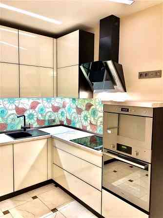 Продаж Квартира 3-кімнатна, 18/24 поверх на Люстдорфская дорога Одесса