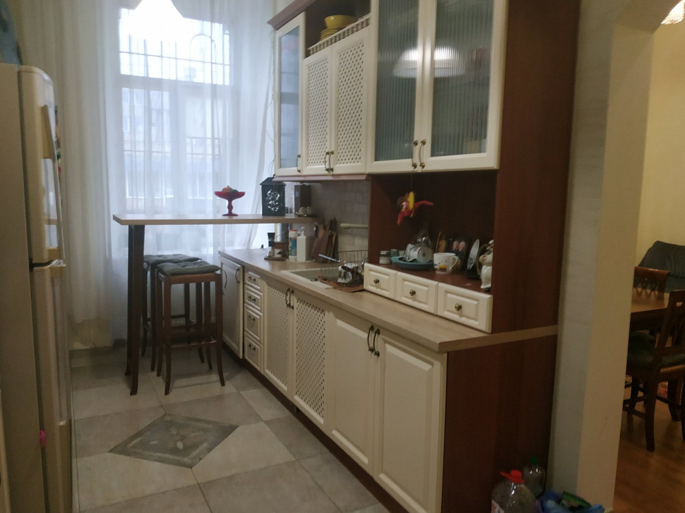 Продаж Квартира 3-кімнатна на ул. Канатная, 81 Одесса - изображение 1