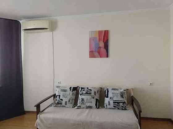 Оренда Квартира 2-кімнатна, 19/19 поверх на ул. Елены Пчилки Київ