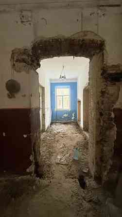 Продаж приміщення вільного призначення на вул. Хмельницького Богдана приміщень - 4, поверх - 1/3 Львів