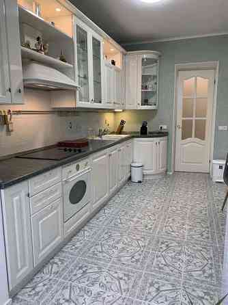 Оренда Квартира 3-кімнатна, 15/20 поверх на Старонаводницька, 8-б Kiev