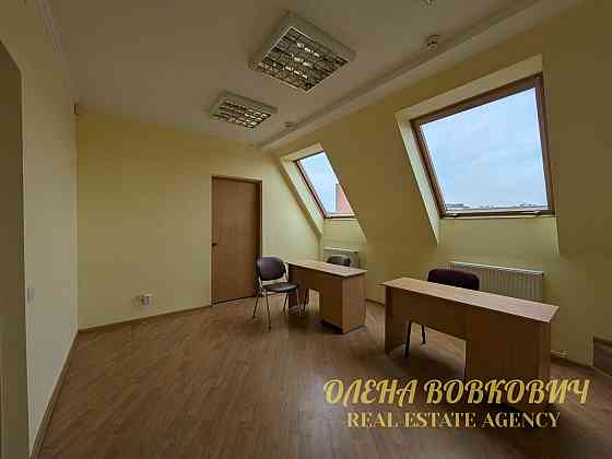 Оренда офісне приміщення на Залізнична вул., д. 15 приміщень - 1, поверх - 3/3 Ивано-Франковск