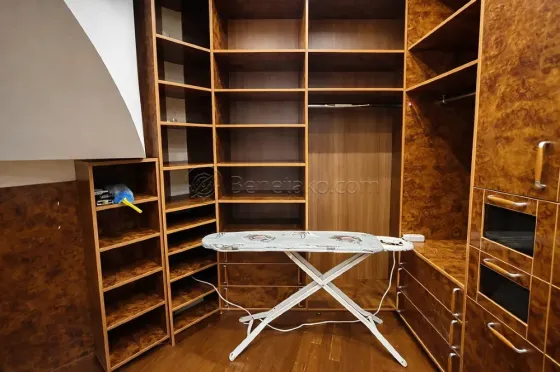 For sale 4-room Apartment 240 sq.m про. Шевченко, 33 Odessa