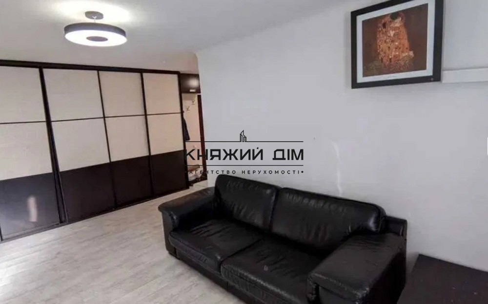 Продаж 2 кімнатної роздільної квартири КОД 21146112 Київ - фото 1