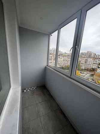 Оренда Квартира 3-кімнатна, 10/10 поверх на пр. Петра Григоренко Kiev