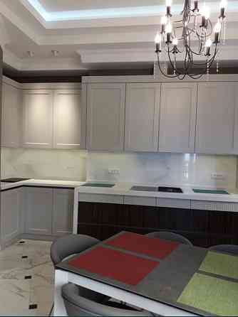 Продаж Квартира 3-кімнатна, 7/11 поверх на Военный спуск Одеса