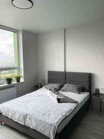 Оренда Квартира 1-кімнатна, 23/28 поверх на ул. Бориспольская Kiev