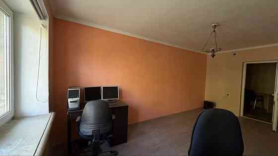 Продаж Квартира 2-кімнатна, 1/5 поверх на Зоологічна вул., д. 4А Київ