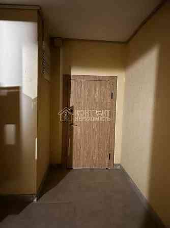 Продаж Квартира 4-кімнатна, 14/15 поверх на вул. Професорська Харьков