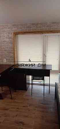 Оренда Квартира 1-кімнатна, 3/3 поверх на Залізнична Київ