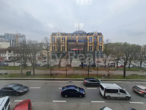 Здається Офісні приміщення площа 61.9 кв.м 2-й поверх Київ Верхній Вал 4А Київ