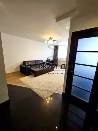 Оренда Квартира 1-кімнатна, 18/25 поверх на Урловская ул. Kiev