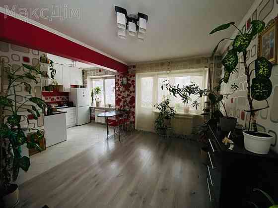 Продаж Гараж/паркомісце на вул. Карпенка 2/5 поверх Ternopil'