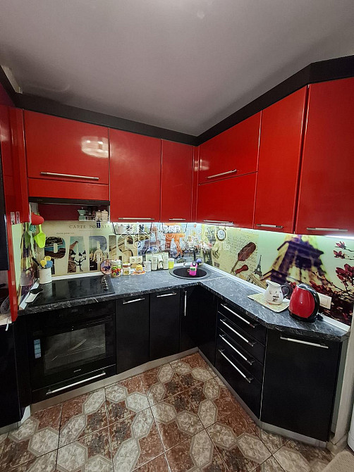 Продаж Квартира 3-кімнатна, 9/9 поверх на вул. Байрона Харків - фото 1