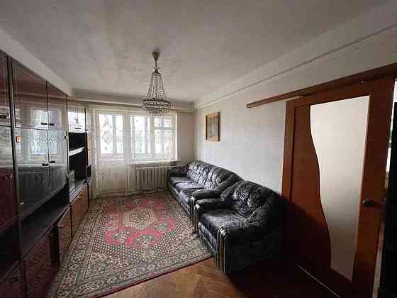 Оренда Квартира 3-кімнатна, 5/5 поверх на вул. Лейпцизька, 12 Київ