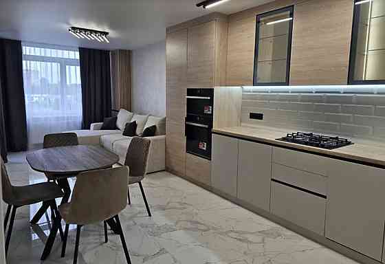 Продаж 2к квартири 80 кв. м на вул. Київська Ternopil'