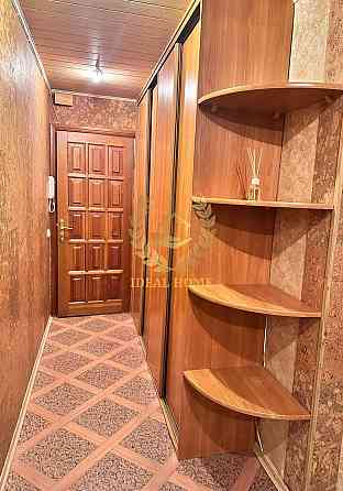 Продаж Квартира 3-кімнатна на Героев Севастополя ул., 33 Київ