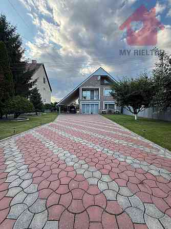 Продаж просторого будинку у Сторожниці! 