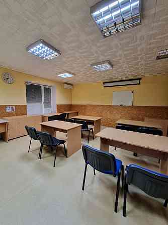 Оренда офісне приміщення на Іллінська вул., 12 поверх - 2/3 Kiev