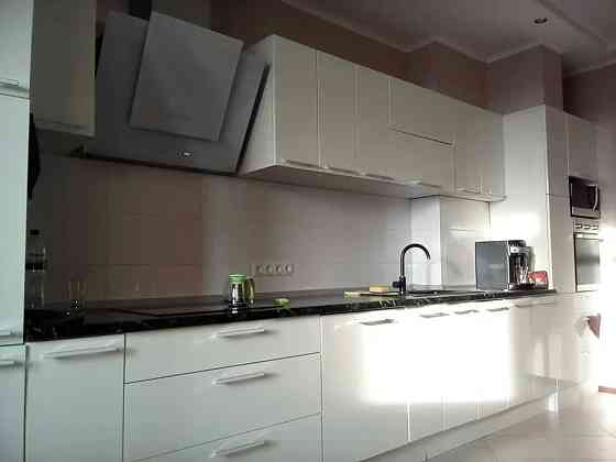 Оренда Квартира 4-кімнатна, 10/18 поверх на Коперника, 12Д Киев