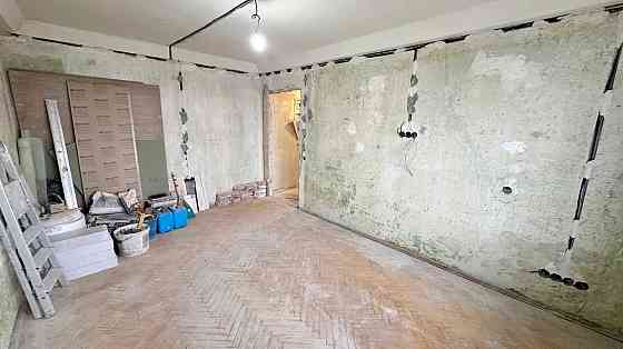 Продаж Квартира 1-кімнатна, 7/9 поверх на Кирилівська вул., д. 131 Kiev