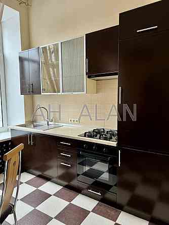 Оренда Будинок 2-кімнатний на Музейний пров., 8Б Киев