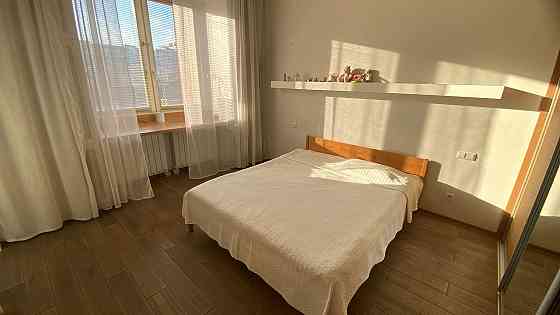 Продаж Квартира 3-кімнатна, 2/15 поверх на Левка Лук’яненка вул., д. 21к9 Київ