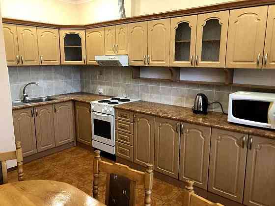 Оренда Квартира 2-кімнатна, 15/20 поверх на Бажана, 14 Київ