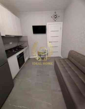 Сучасна квартира з ремонтом у Київському маєтку 