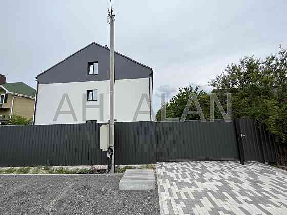 Продаж Будинок 4-кімнатний на Віктора Швеця вул., 60/66 Гатне