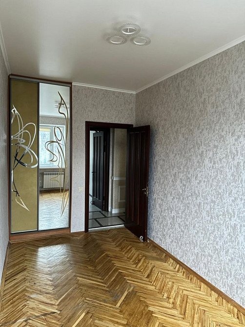 Продаж Квартира 3-кімнатна, 5/5 поверх на Уманська вул., д. 29 Київ - фото 14