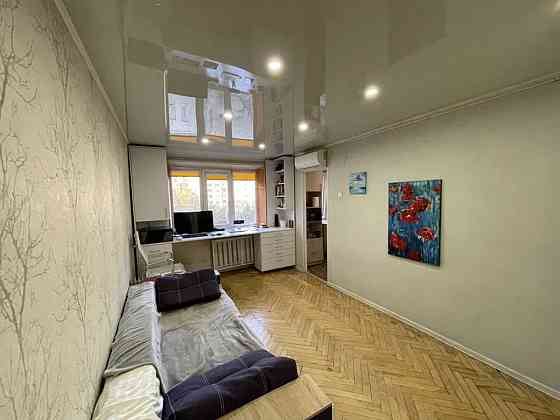 Продаж Квартира 1-кімнатна, 4/5 поверх на Академіка Корольова, 10В Київ