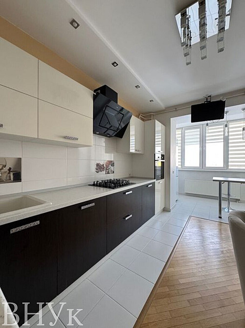 Продаж Квартира 3-кімнатна, 7/9 поверх на Арцеулова Луцьк - фото 1