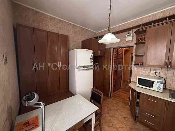 Оренда Квартира 3-кімнатна, 2/4 поверх на вул. Будівельників Киев