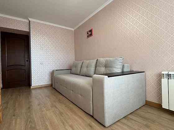 Продаж Квартира 3-кімнатна, 8/9 поверх на 8 Марта ул. Dnipro