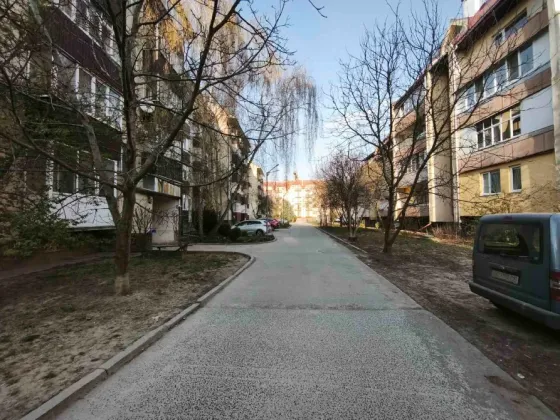 For sale 3-room Apartment 76 sq.m Клумпуша 5 Uzhhorod