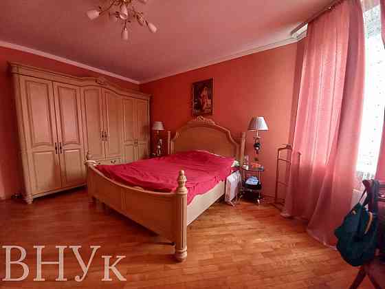 Продаж Квартира 3-кімнатна, 5/6 поверх на вул. Петлюри Львов