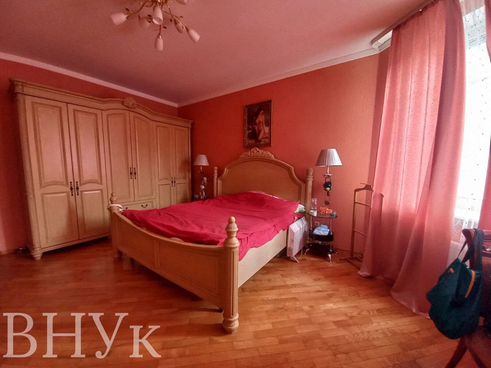 Продаж Квартира 3-кімнатна, 5/6 поверх на вул. Петлюри Львів - фото 1